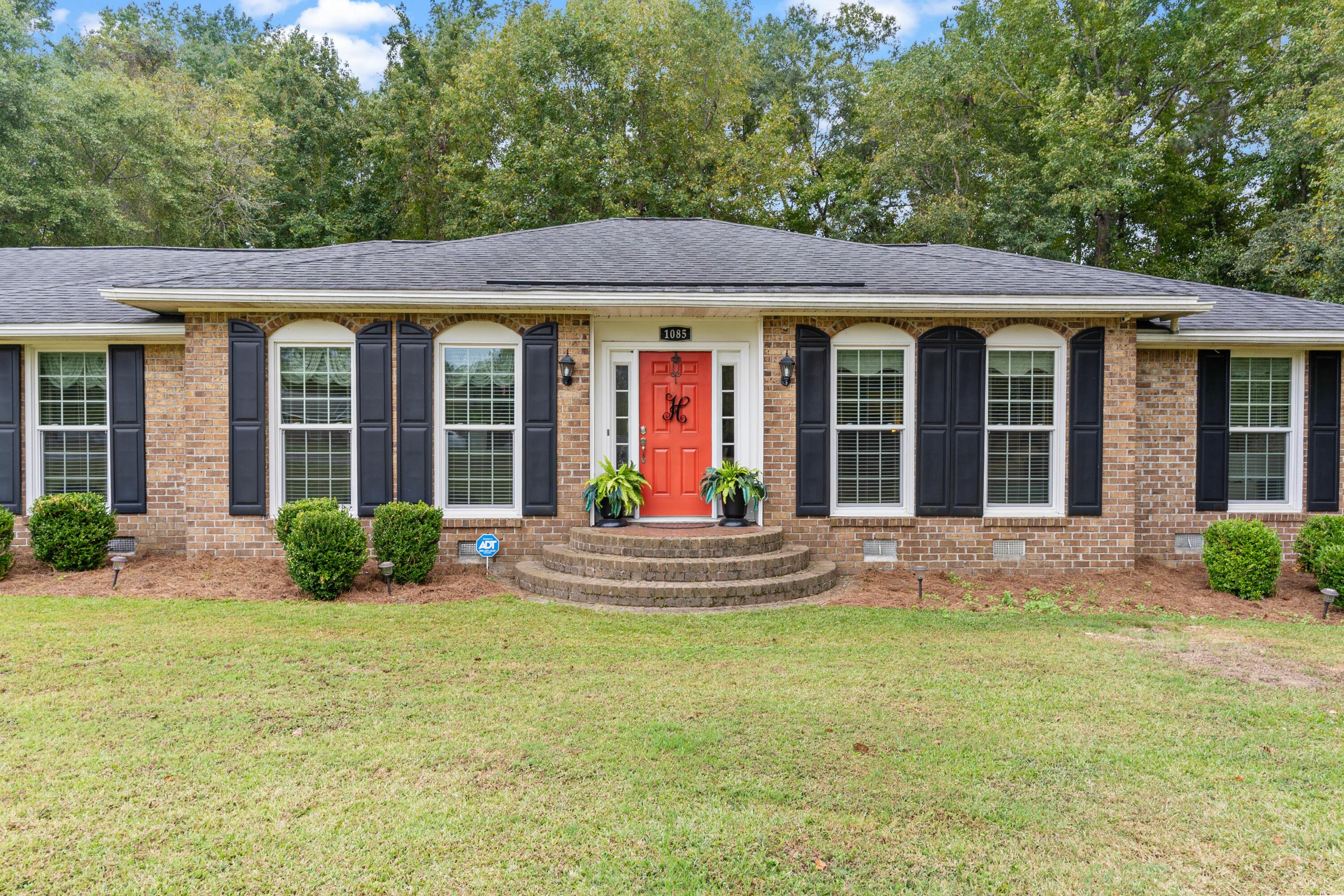 1085 Tolly Ganly Circle