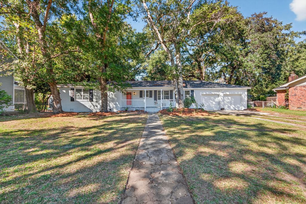 Photo of 439 Geddes Avenue, Charleston, SC 29407 (MLS # 25027627)