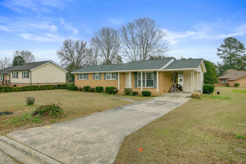 Photo of 1228 Oaklane Drive, Orangeburg, SC 29115 (MLS # 26000830)