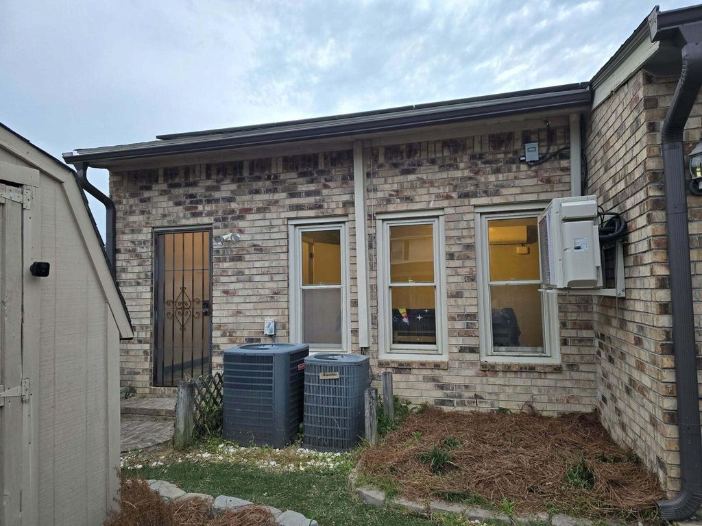 Photo of 5557 Evelyn Drive, North Charleston, SC 29418 (MLS # 26015518)