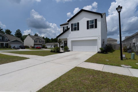 Photo of 401 Eastern Pine Drive, Summerville, SC 29486 (MLS # 26018615)