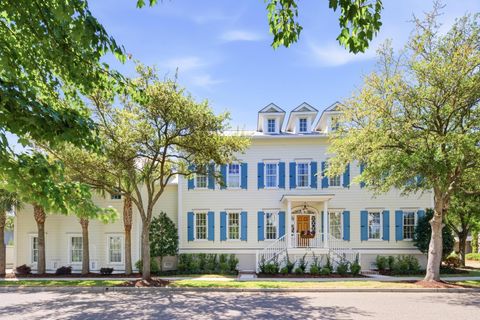 Photo of 824 Bridgetown Pass, Mount Pleasant, SC 29464 (MLS # 26010636)