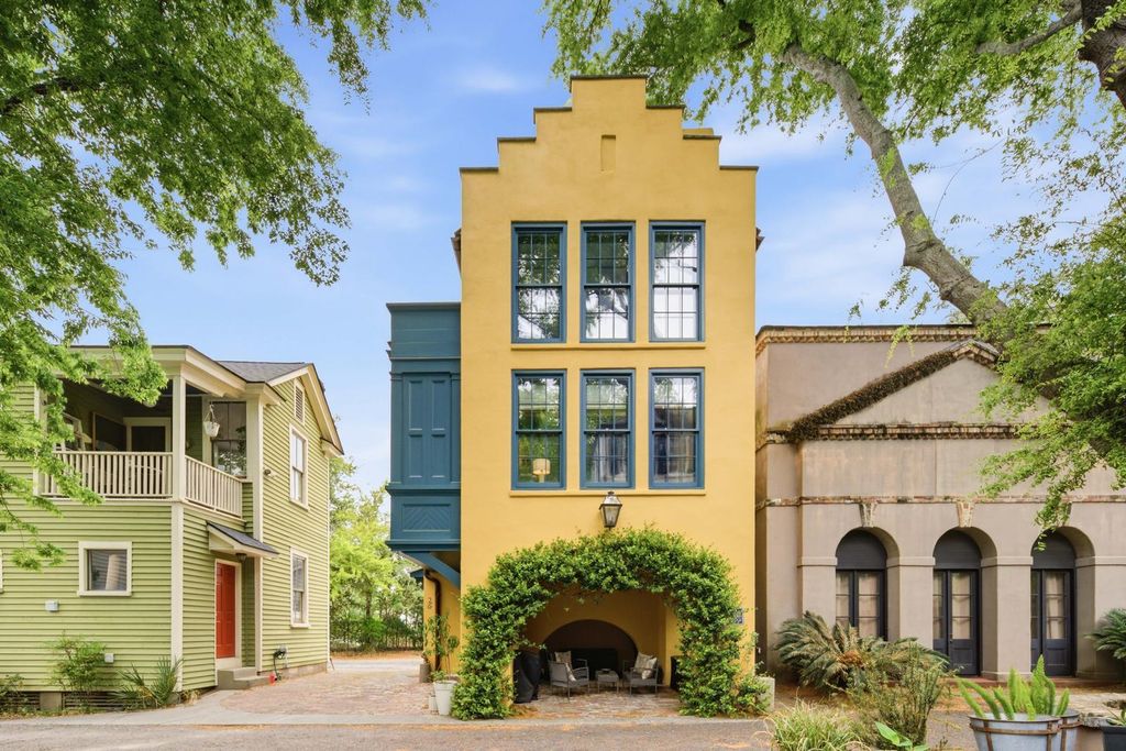 Photo of 26 Catfiddle Street, Charleston, SC 29403 (MLS # 26010215)