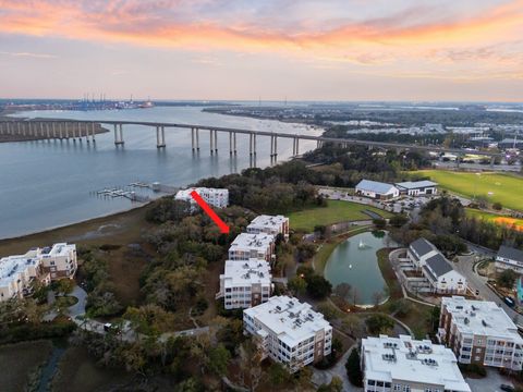 Photo of 124 Fairbanks Oak Alley #4a, Charleston, SC 29492 (MLS # 26008522)