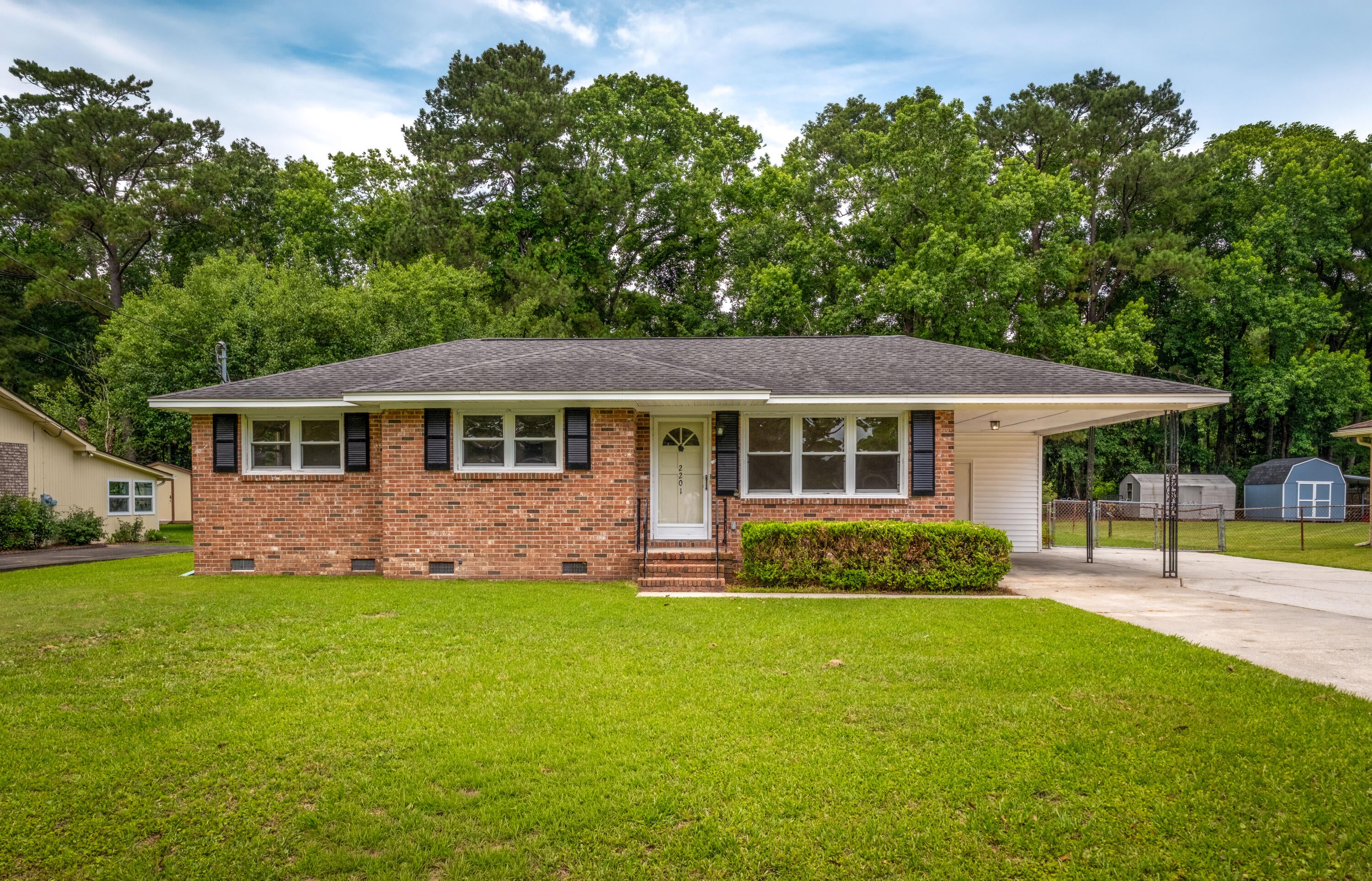 2201 Pinehurst Ave_Eterna Media-1