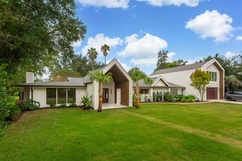 Photo of 924 White Point Boulevard, Charleston, SC 29412 (MLS # 26000621)