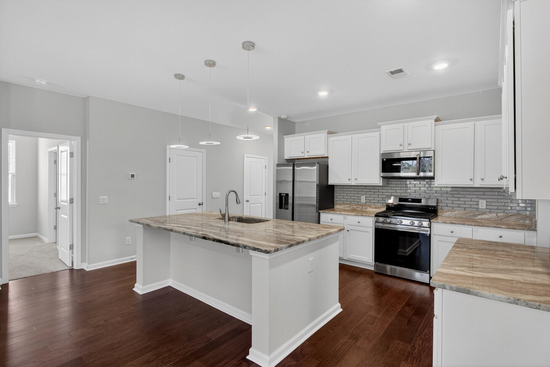 405 Canal Crossing Way