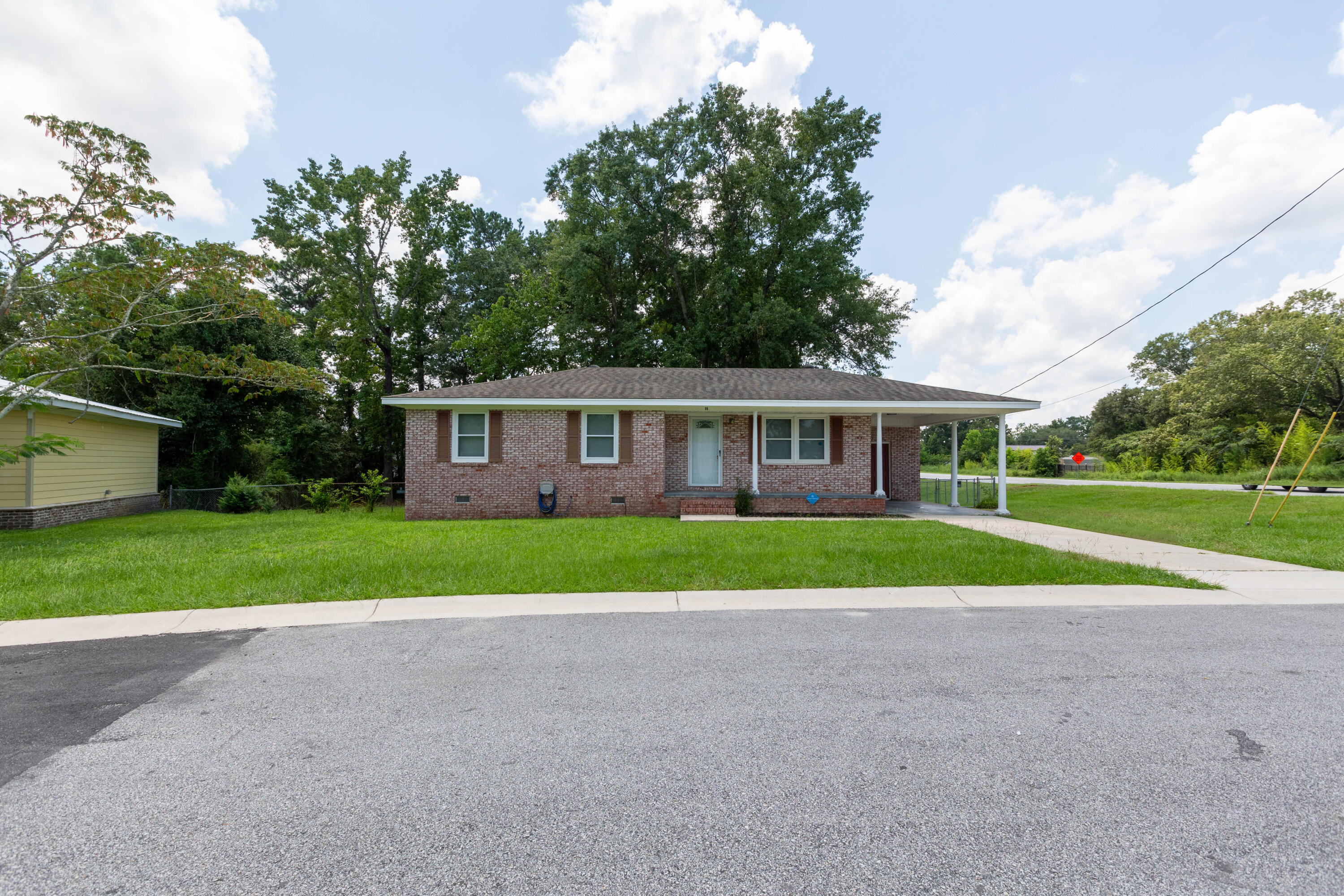 6 Prestwick Circle