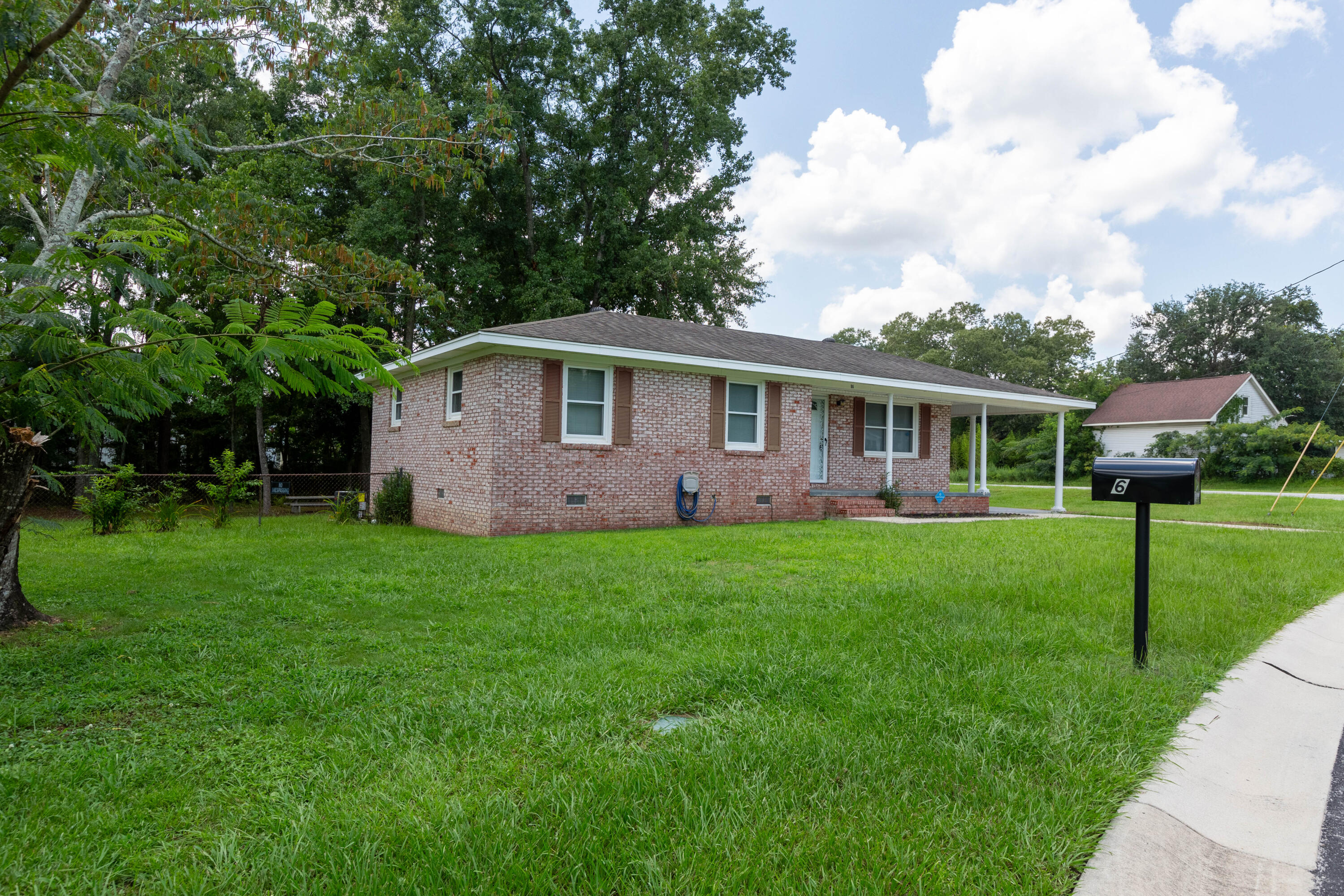 6 Prestwick Circle