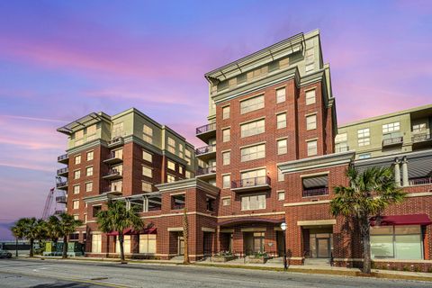 Condominium in Charleston SC 150 Bee Street 5.jpg