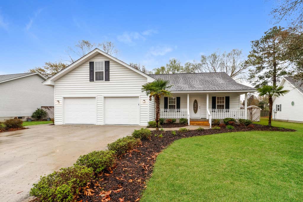 Photo of 1351 Winterberry Avenue, Goose Creek, SC 29445 (MLS # 26016696)
