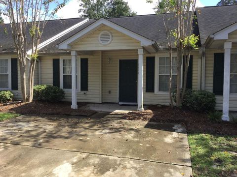 A home in North Charleston