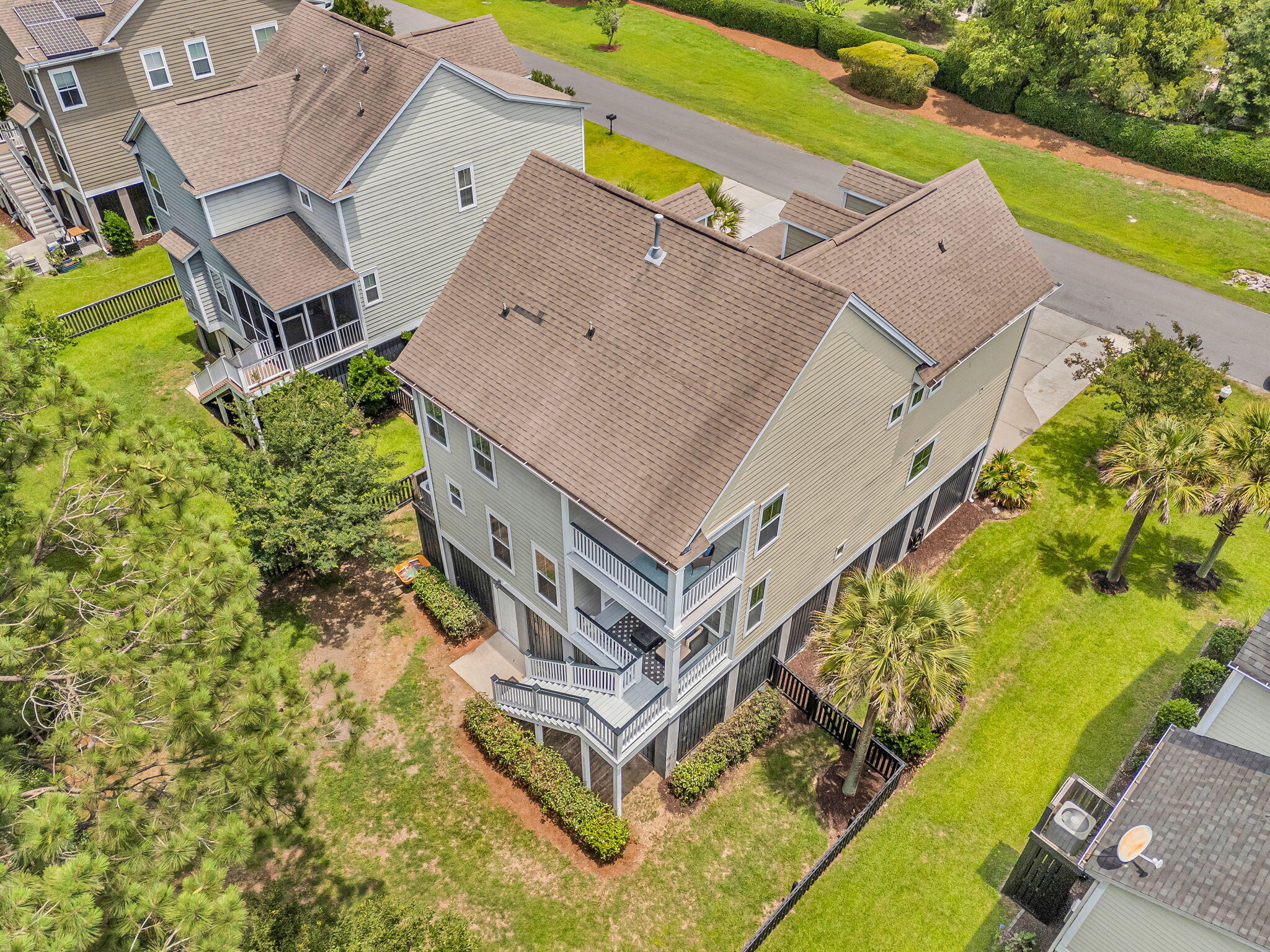 1053 Victoria Road