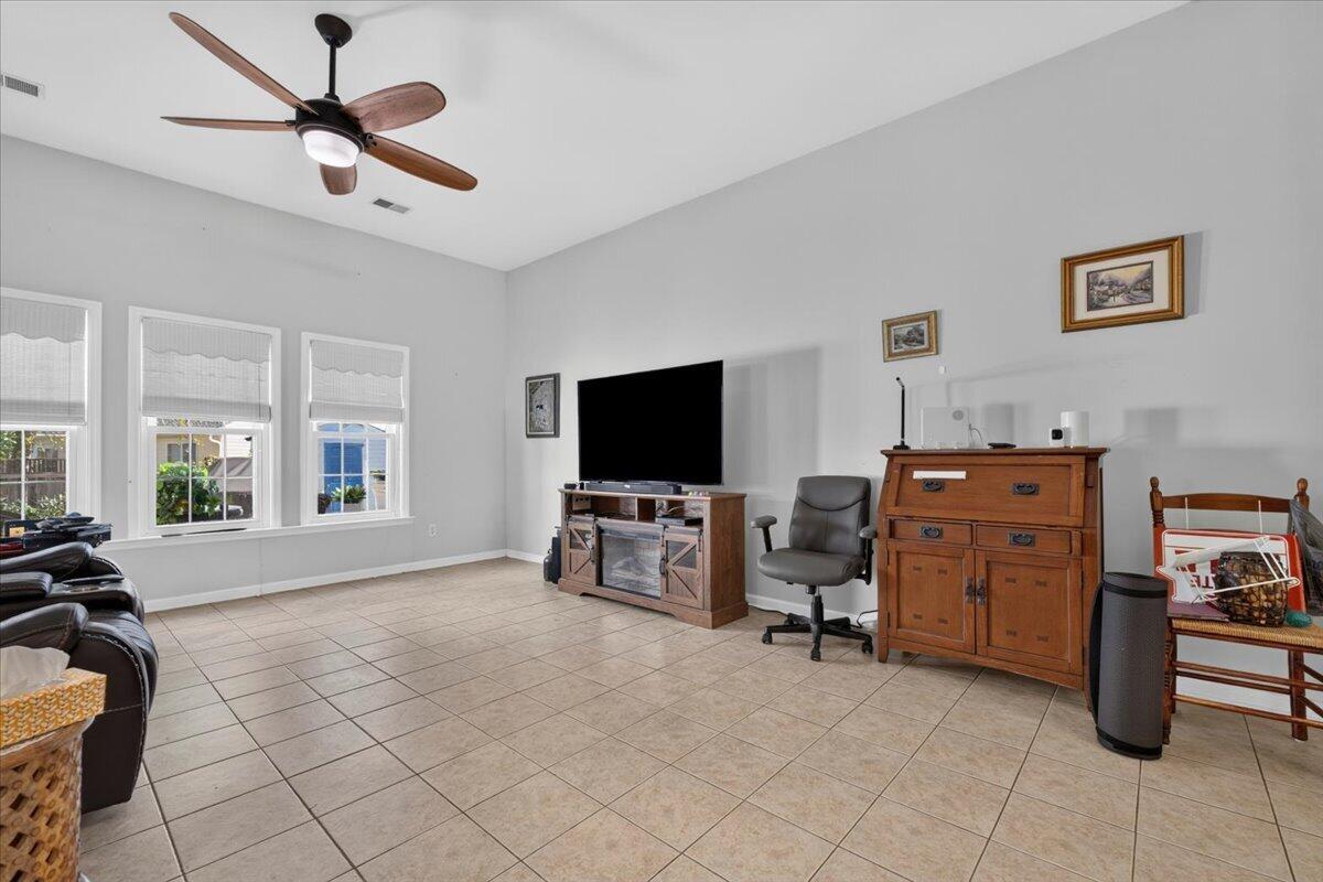 302 Sparkleberry Lane