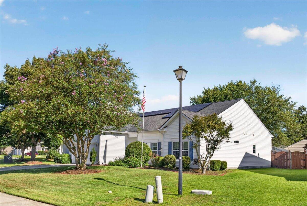302 Sparkleberry Lane