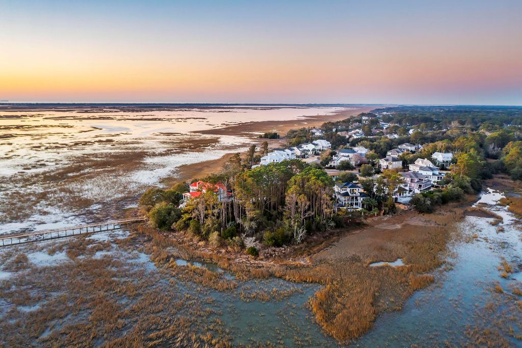 Photo of 4875 Sound View Drive, Mount Pleasant, SC 29466 (MLS # 25003571)