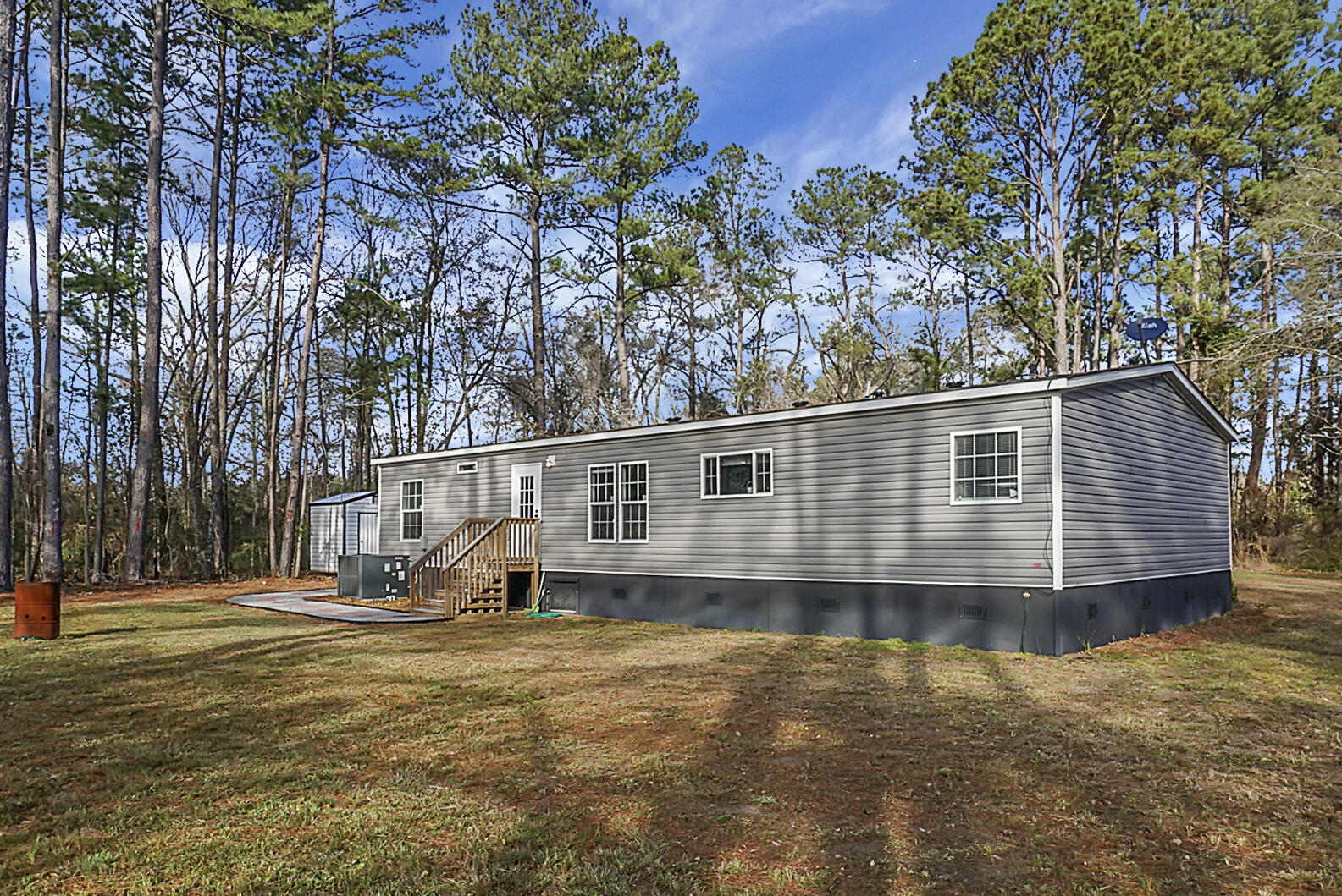 Photo 6 of 37 of 867 Fauling Road mobile home