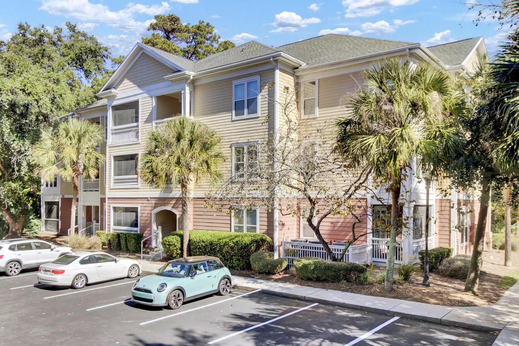 Photo of 300 Bucksley Lane #104, Charleston, SC 29492 (MLS # 25029962)