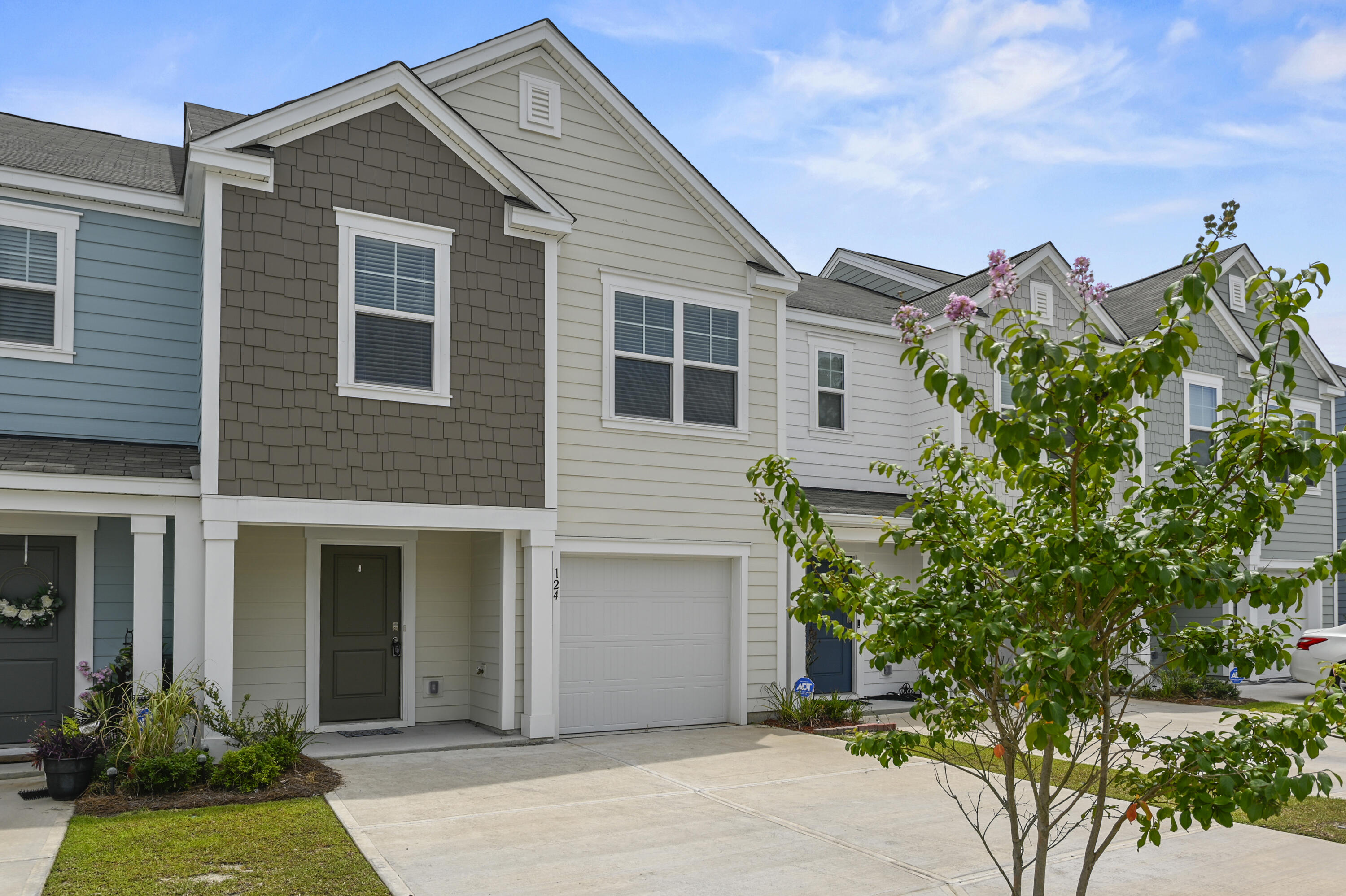 124 Orchid Bloom Circle