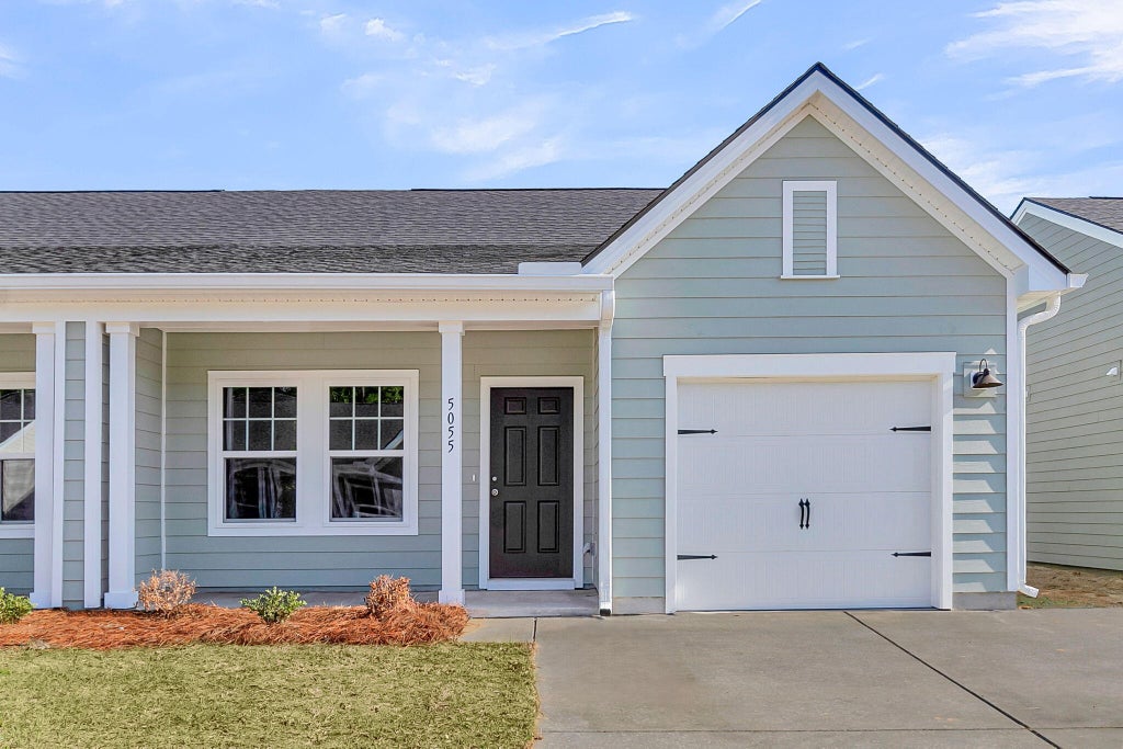 Photo of 5054 Blackberry Lane, Ravenel, SC 29470 (MLS # 26017204)