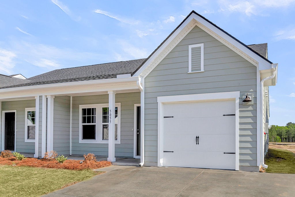 Photo of 5054 Blackberry Lane, Ravenel, SC 29470 (MLS # 26017204)