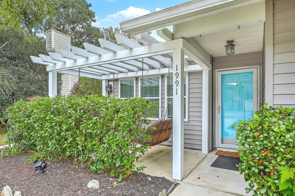 Photo of 1991 Armory Drive, Mount Pleasant, SC 29466 (MLS # 25028171)