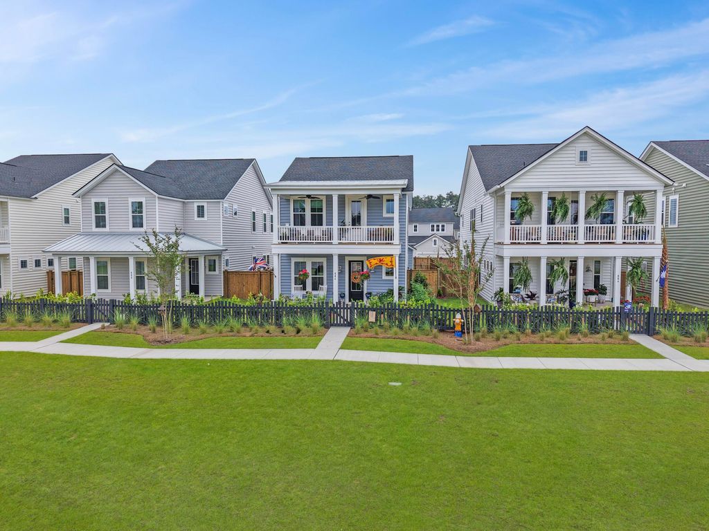 Photo of 886 Clay Field Trail, Summerville, SC 29485 (MLS # 26015466)