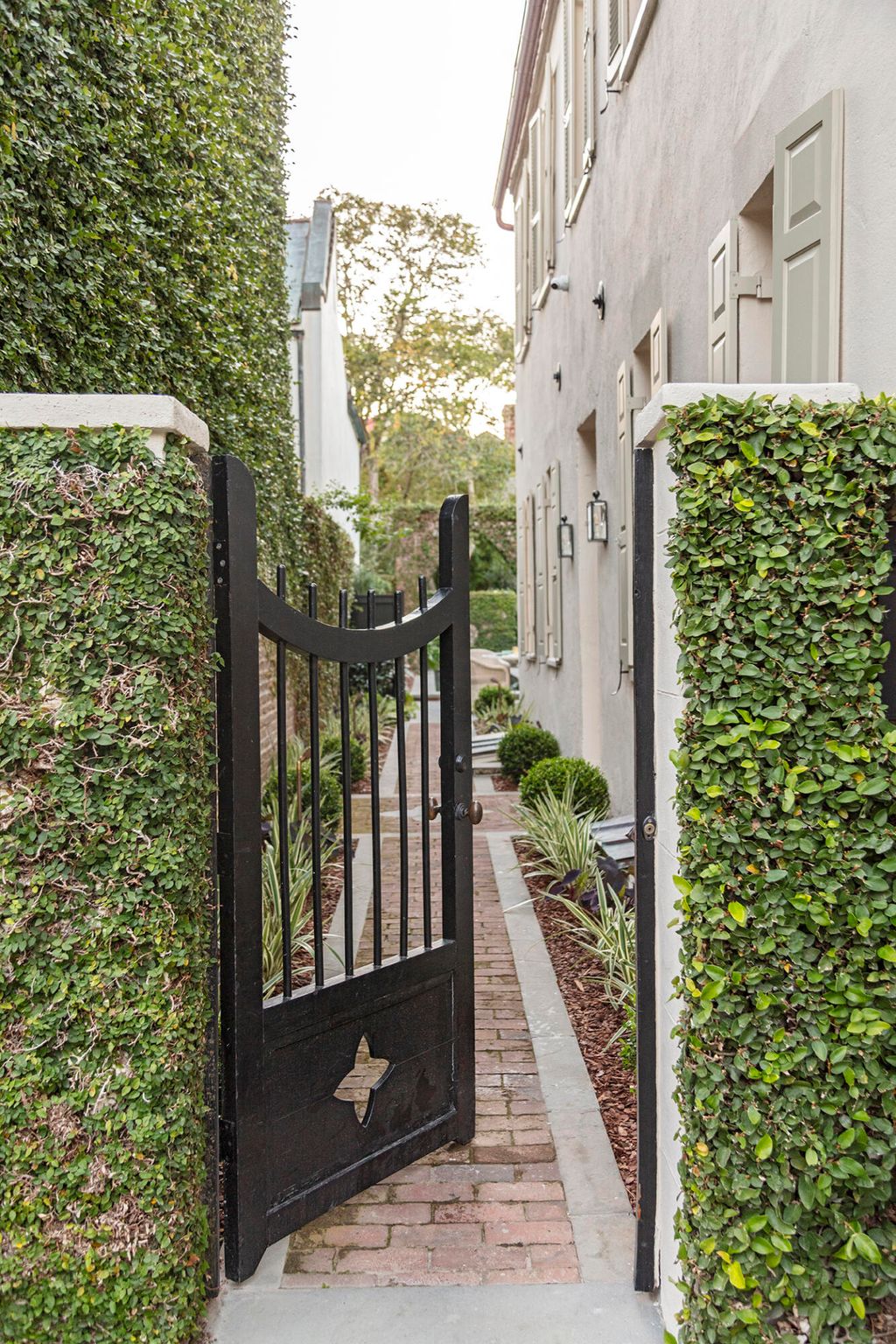 Photo of 79 King Street, Charleston, SC 29401 (MLS # 26015998)