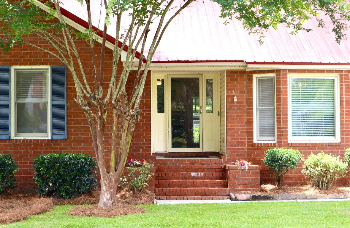 2206 Hunter Creek Drive