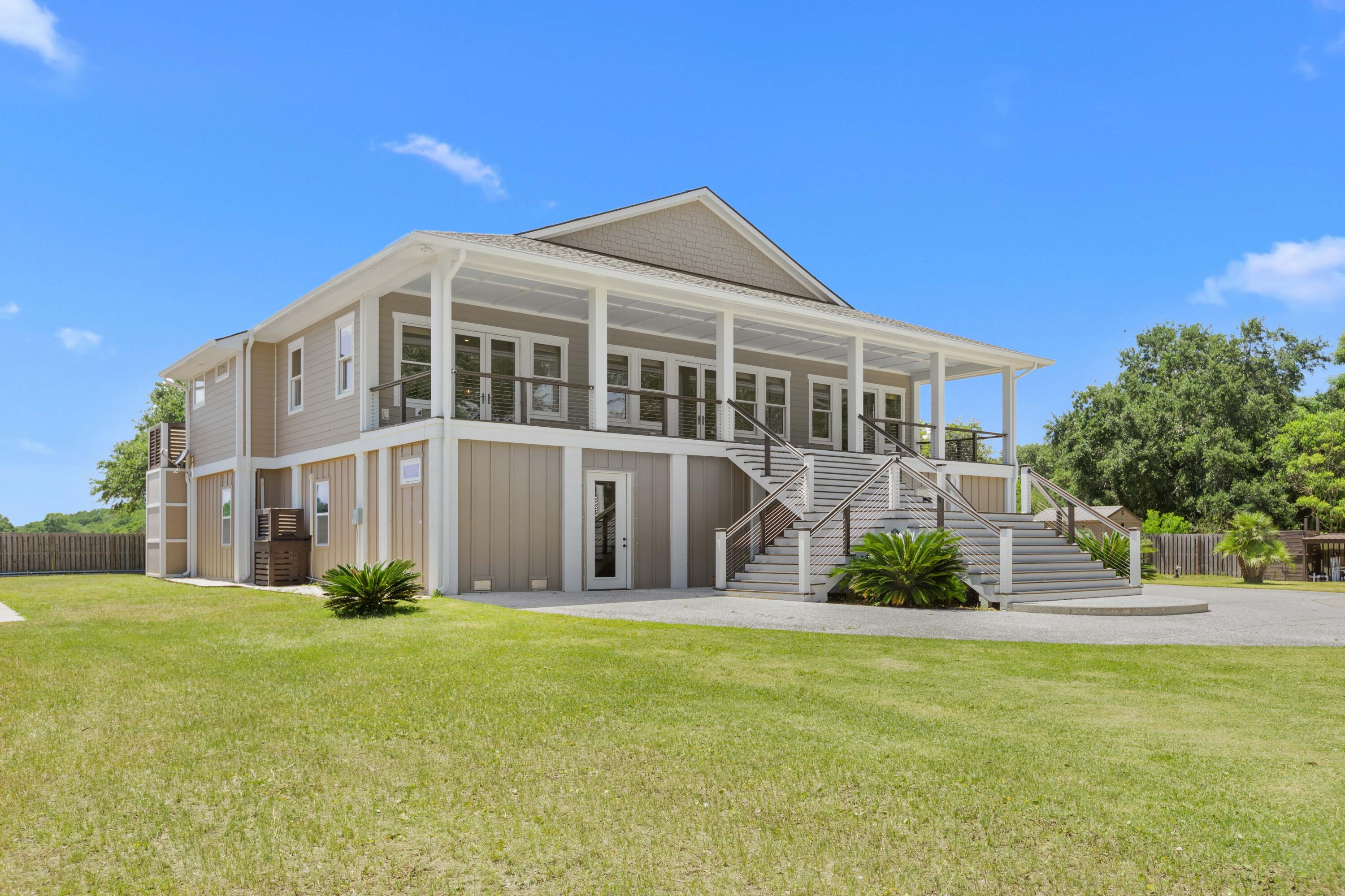 2432 Hanscombe Point Road