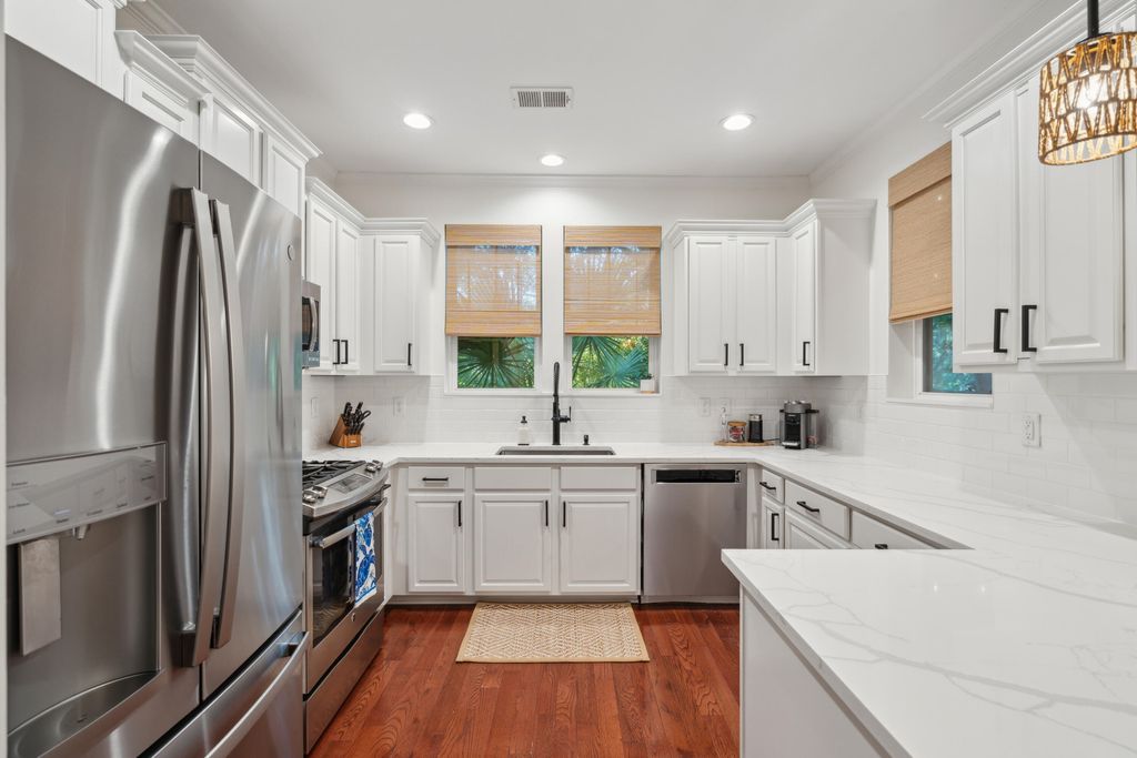 Photo of 1200 Dingle Road, Mount Pleasant, SC 29466 (MLS # 26004500)