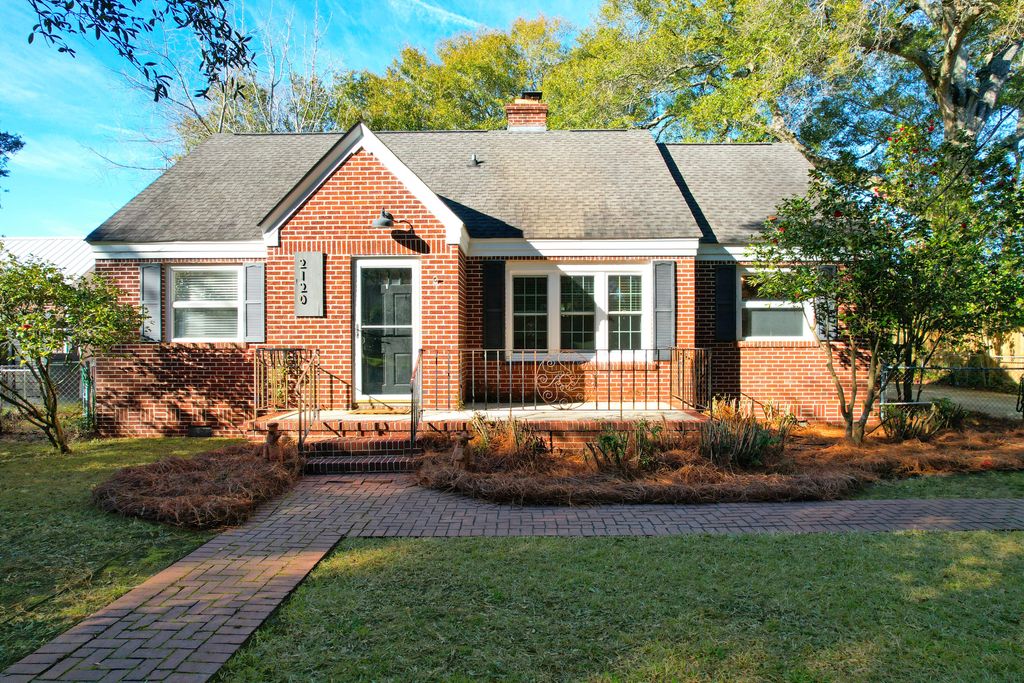 Photo of 2120 Wappoo Drive, Charleston, SC 29412 (MLS # 26005153)