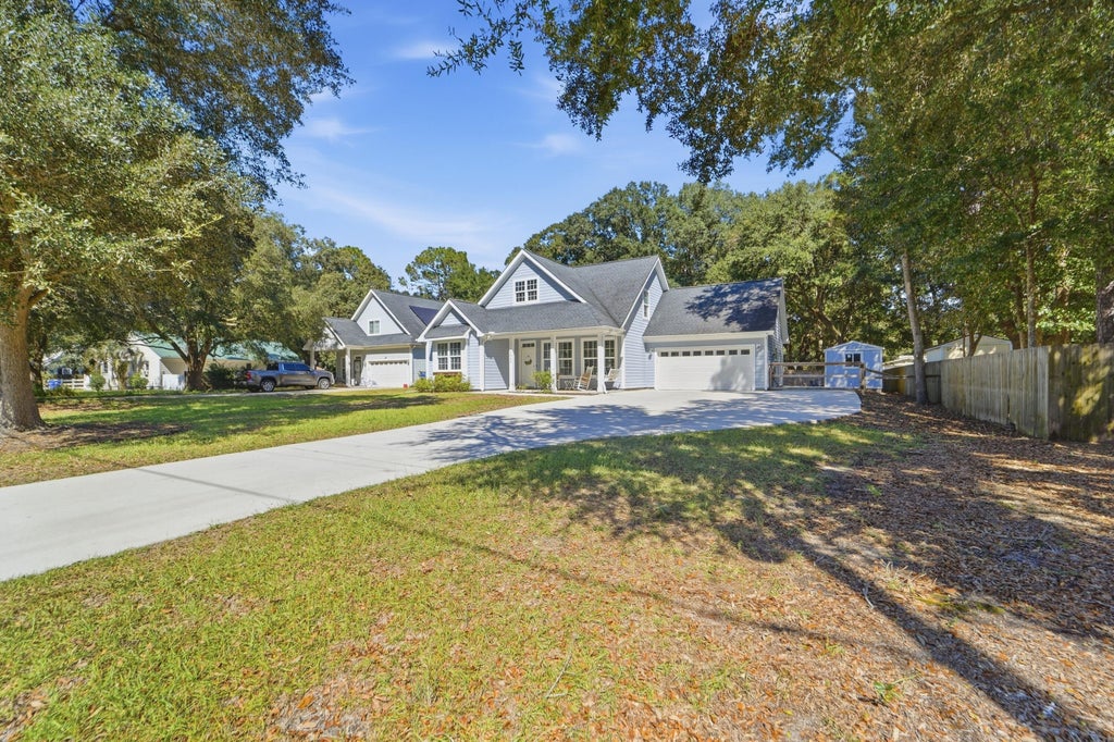 Photo of 1555 Keswick Drive, Johns Island, SC 29455 (MLS # 26027890)