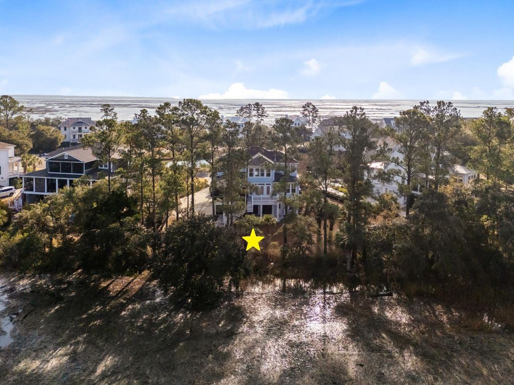 Photo of 4882 Sound View Drive, Mount Pleasant, SC 29466 (MLS # 26000970)