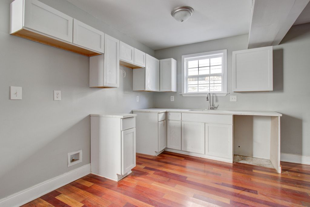 Photo of 30 Poinsett Street, Charleston, SC 29403 (MLS # 26008174)