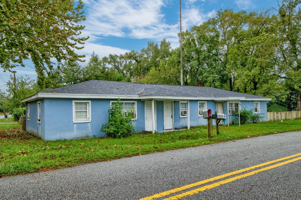 Photo of 2205 Russelldale Avenue, North Charleston, SC 29406 (MLS # 25027645)