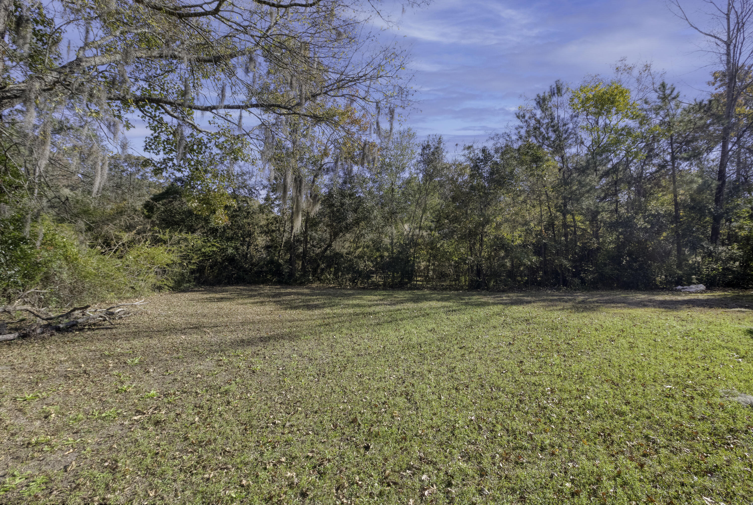 1977 Central Park Road