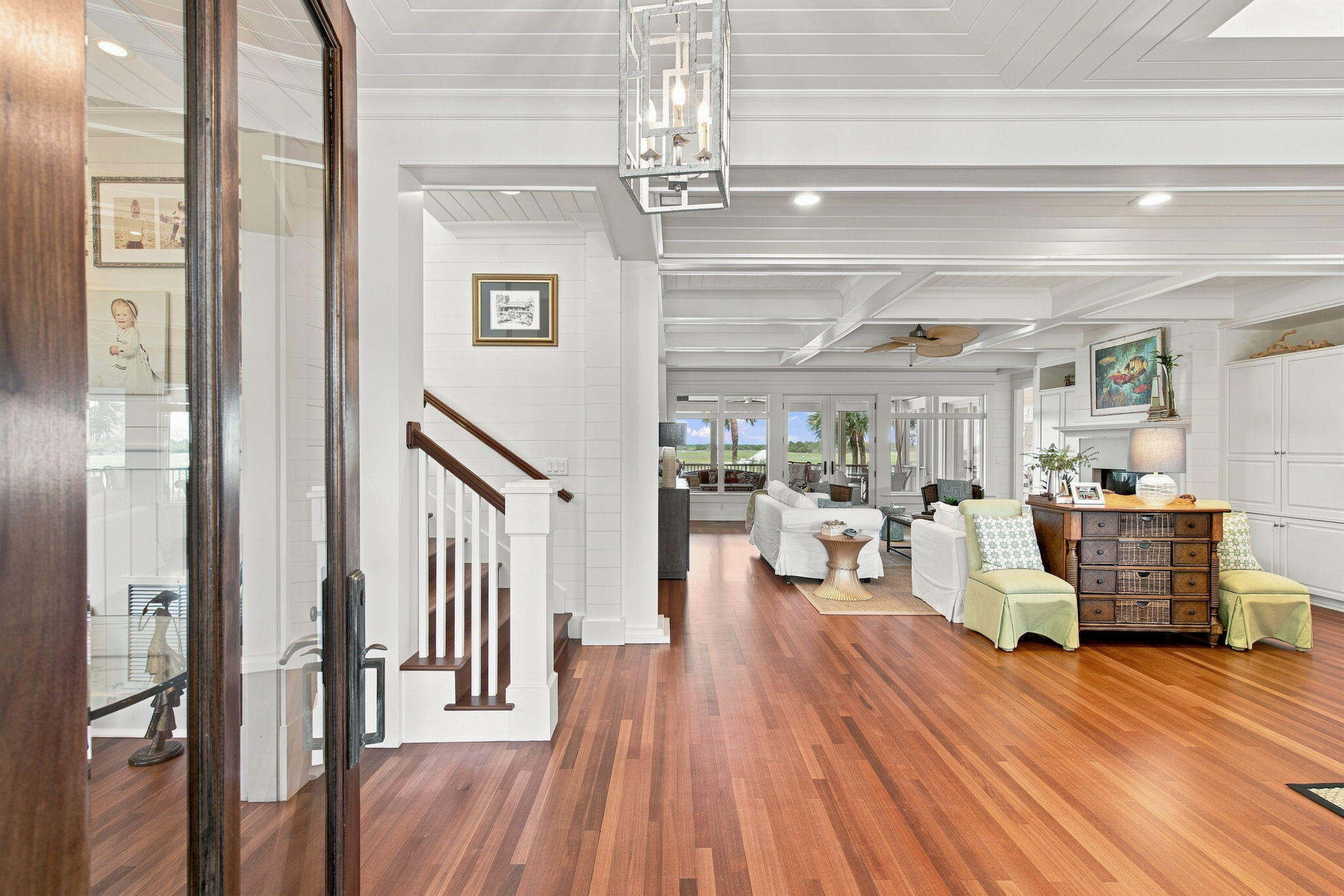 309 Palm Boulevard