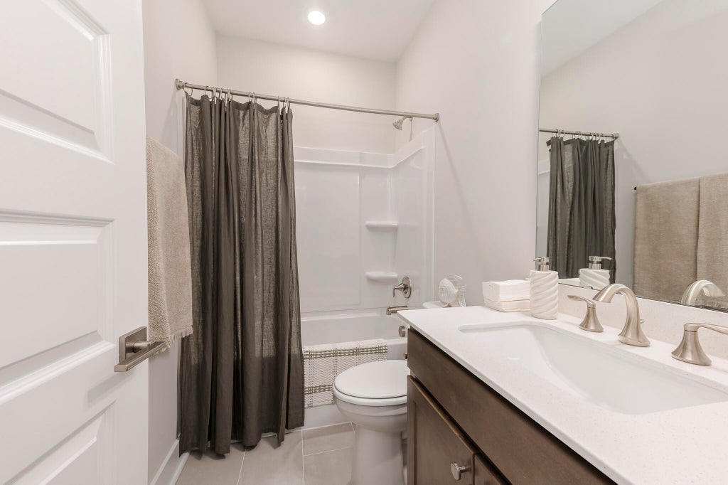 Photo of 5020 Buggs Lane, Summerville, SC 29485 (MLS # 26016543)