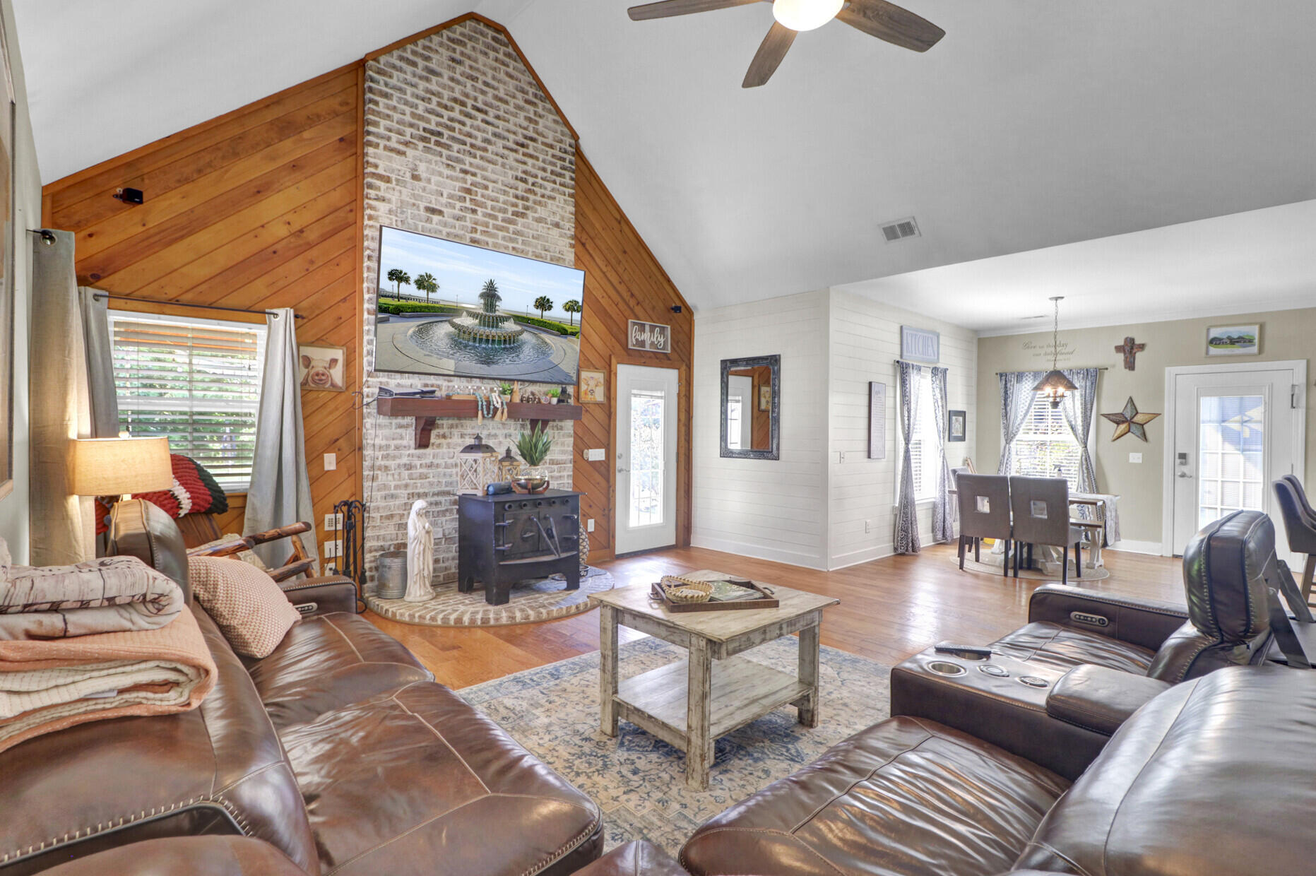 135 Gilleys Court
