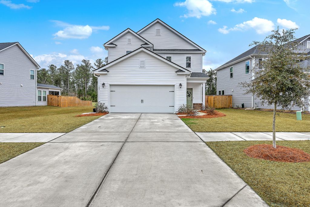 Photo of 185 Wappoo Trace Lane, Summerville, SC 29486 (MLS # 26002647)