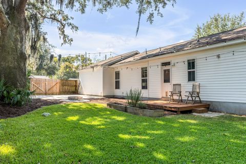 A home in North Charleston