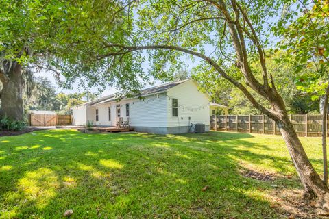 A home in North Charleston