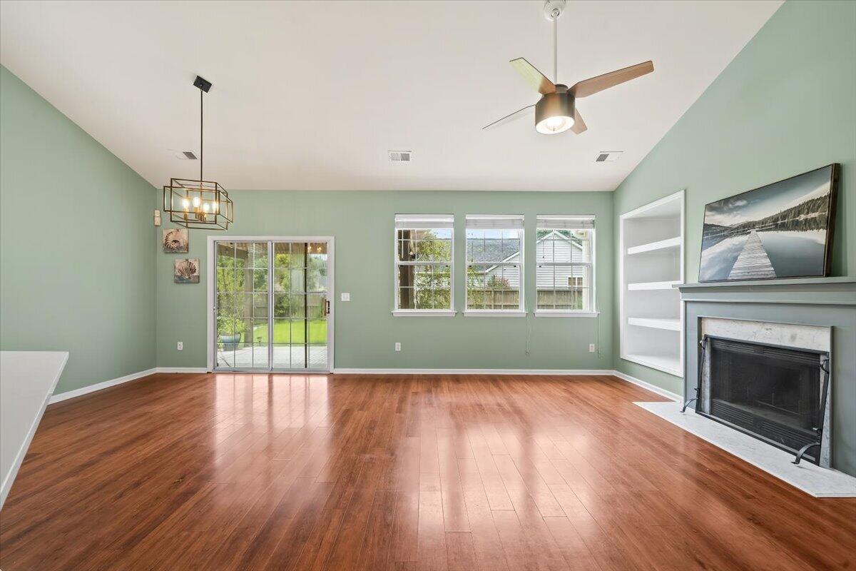 7200 Wistling Godwit Way