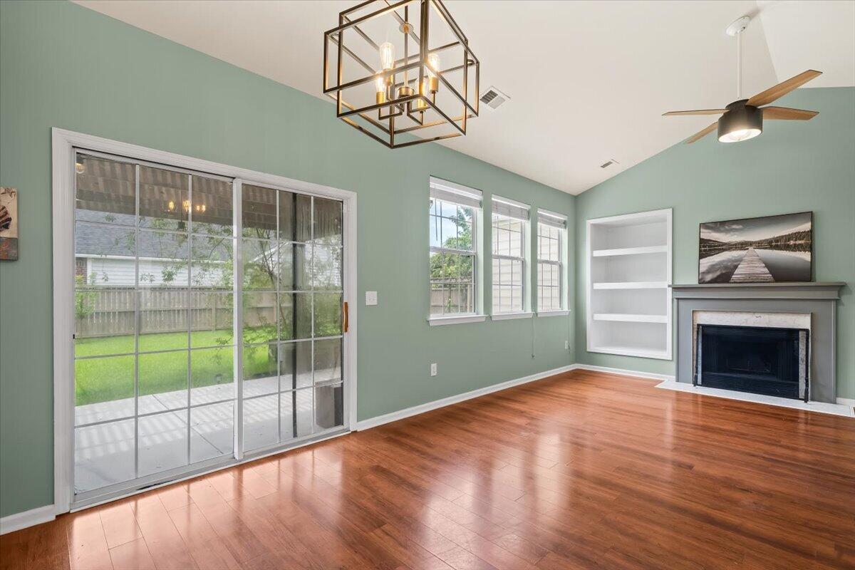 7200 Wistling Godwit Way