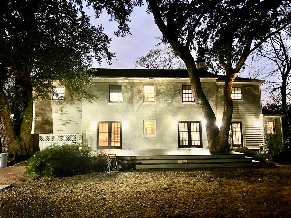 Photo of 32 Jamestown Road, Charleston, SC 29407 (MLS # 26005996)