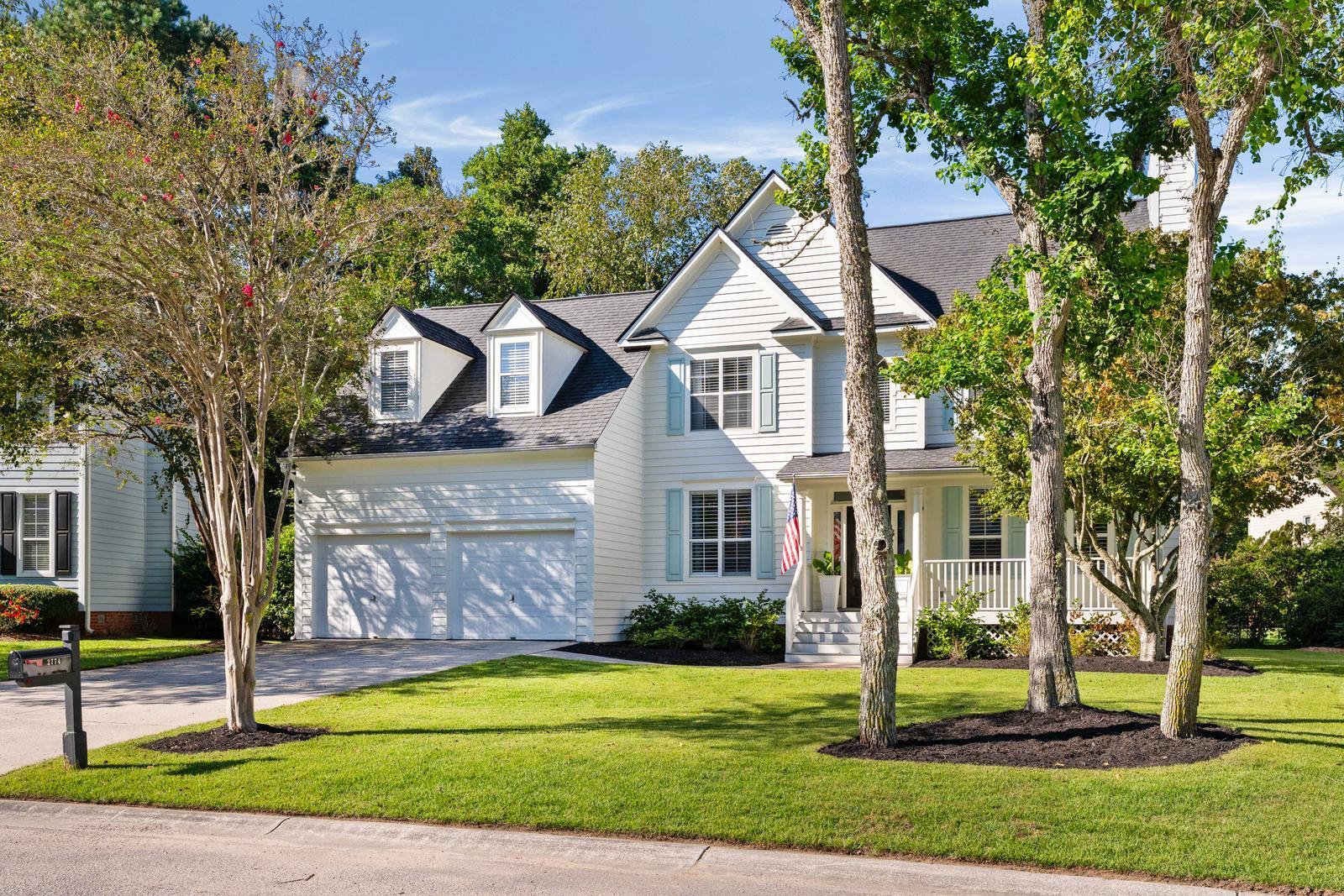 2774 Victoria Lake Drive