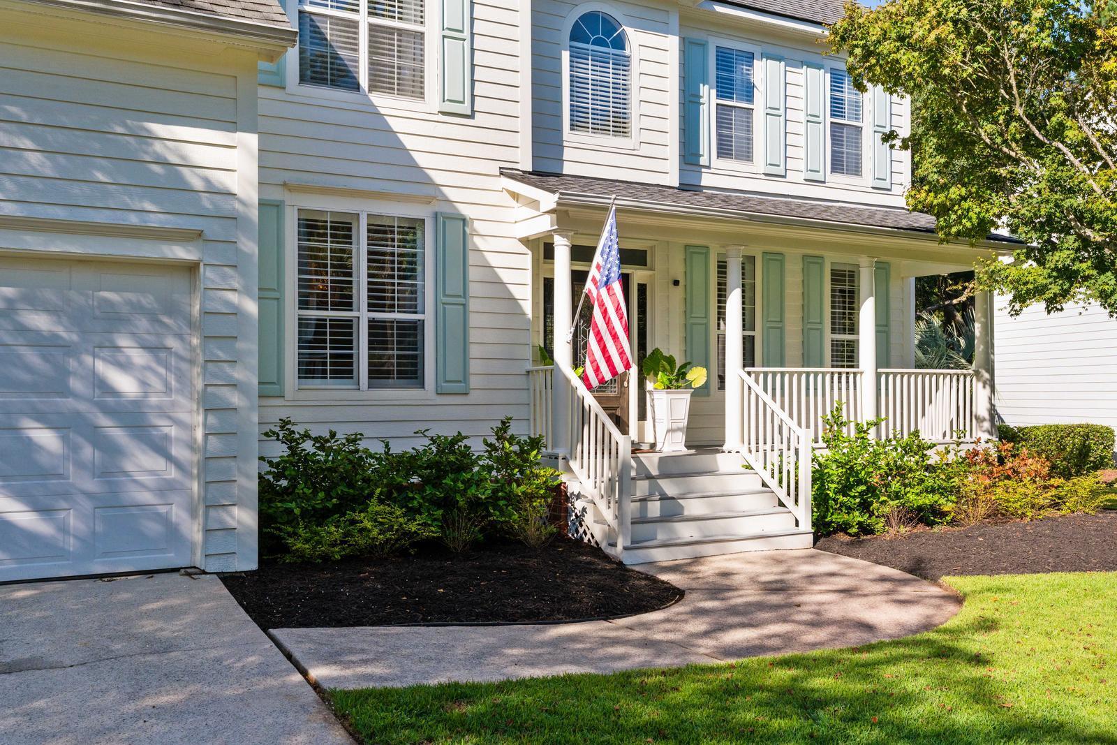 2774 Victoria Lake Drive