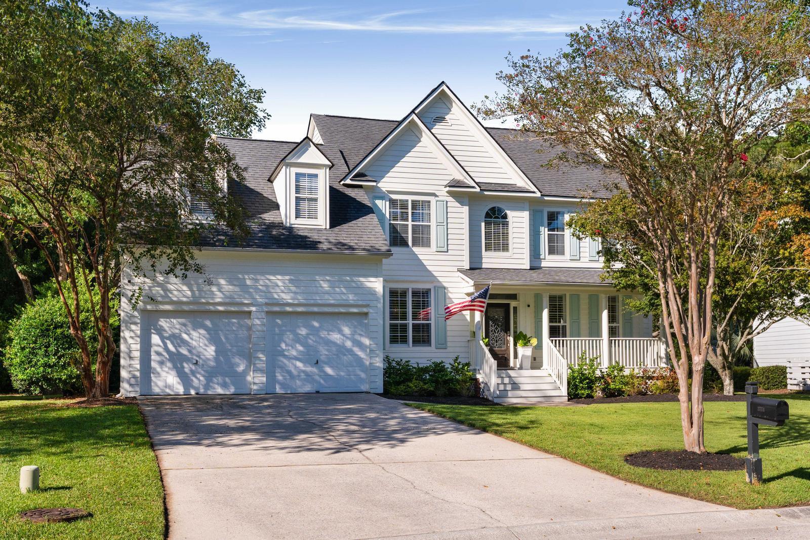 2774 Victoria Lake Drive