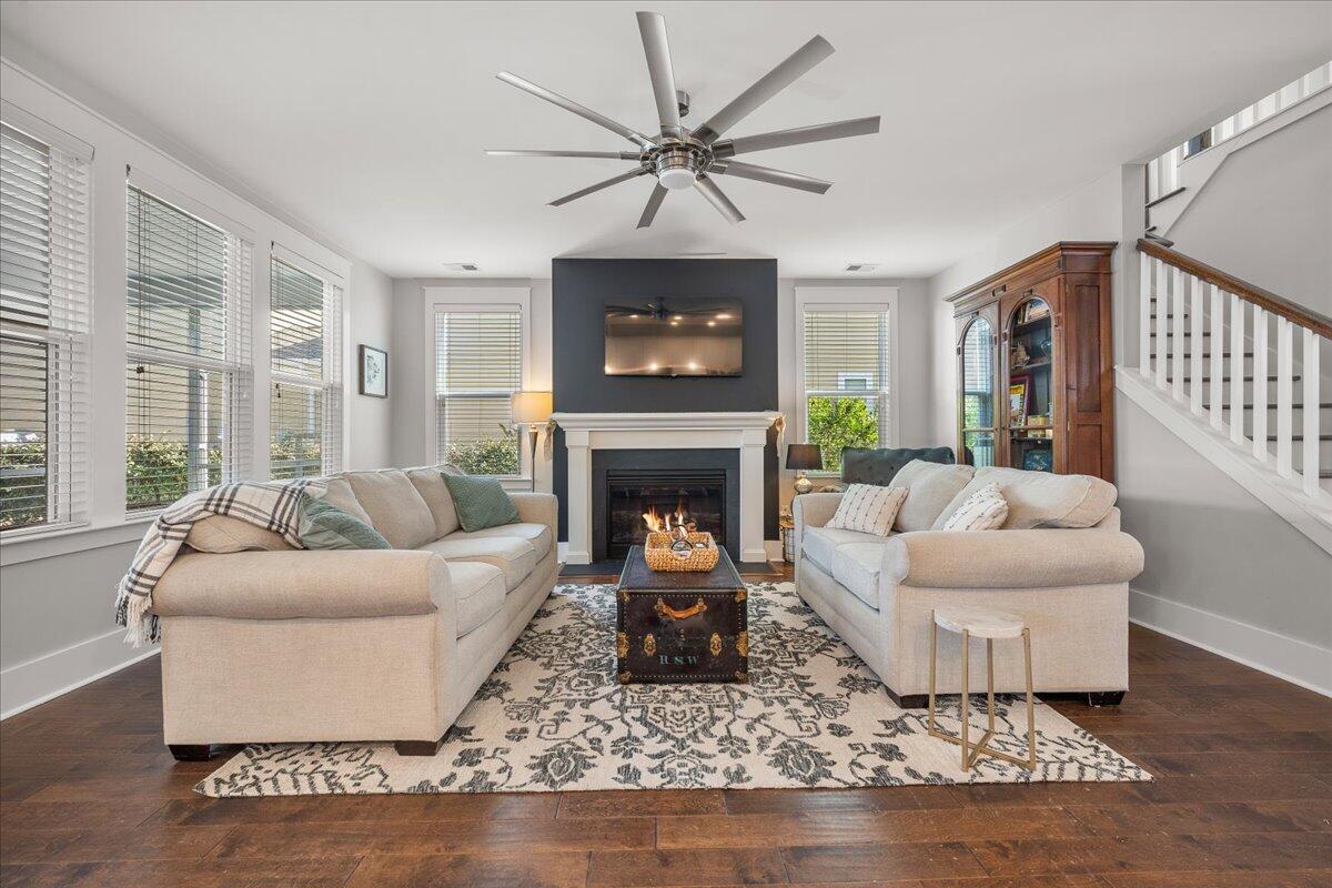 121 Warbler Way
